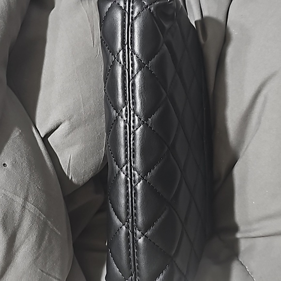 Gilda Paris small black quilted pocket book - Picture 5 of 5